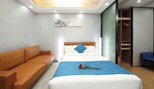 Deluxe Studio with Twin Bed (Free Shuttle in Canton Fair)