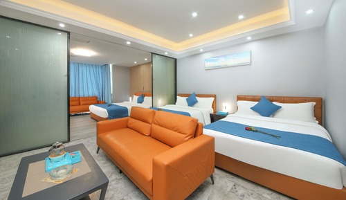 Deluxe Two-Bedroom Apartment (Free Shuttle in Canton Fair)