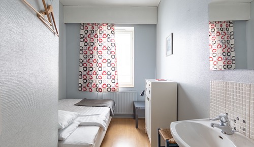 Single Room, Shared Bathroom
