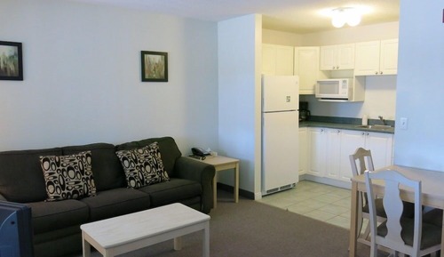 Deluxe Studio Suite, Multiple Beds, Non Smoking With Full Kitchen