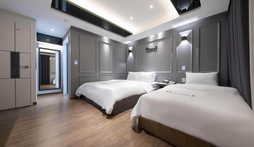 Standard Twin Room