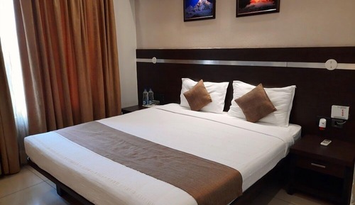 Premier Room