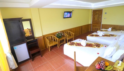Triple Room