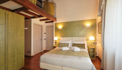 Family Suite, Multiple Beds, Non Smoking, Hill View