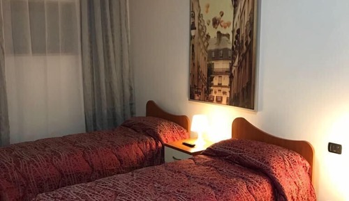 Twin Room, Kitchenette