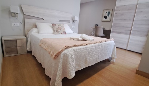 Deluxe Double Room, 1 Queen Bed, Private Bathroom
