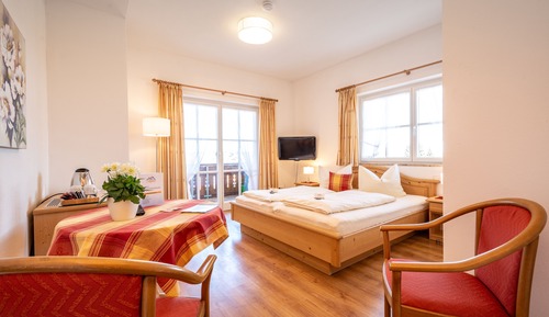 Economy Double Room, 1 King Bed, Non Smoking, Patio