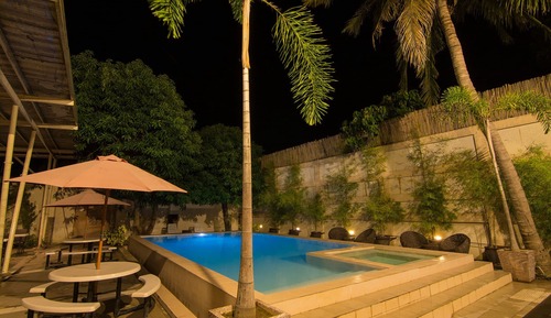 Family Room, 6 Bedrooms, Pool View