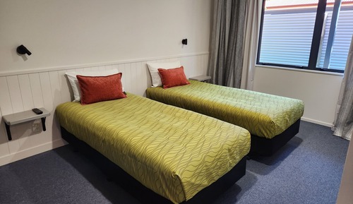 One Bedroom Twin