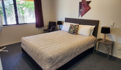 One Bedroom + Single
