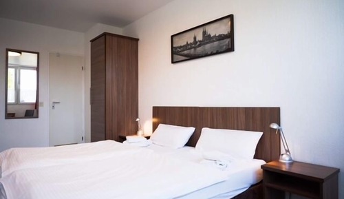 Double or Twin Room, Ensuite (DBL/TWN)