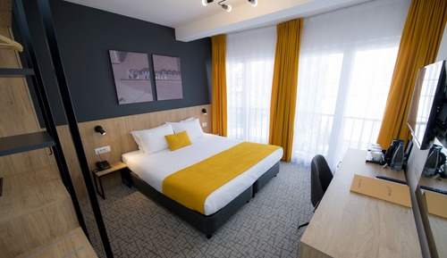 Standard Room, City View