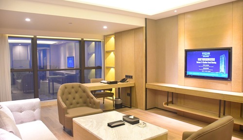 Deluxe Room, 1 King Bed, Non Smoking