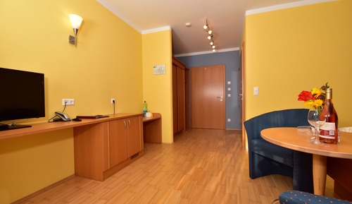 Comfort Double Room, 1 Queen Bed with Sofa bed, Garden View, Garden Area