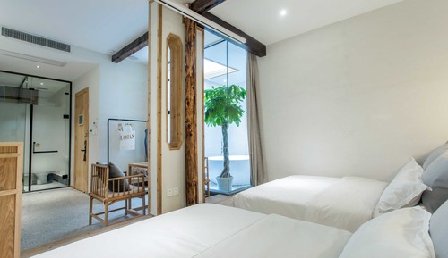 Design Triple Room E