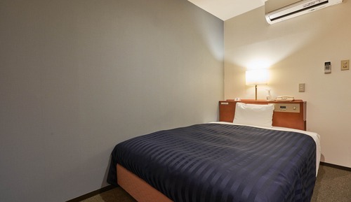 Semi Double Room, Smoking