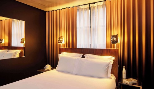 Double Room, 1 Double Bed (Medium Mama)
