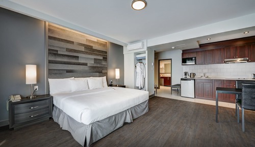 Deluxe Studio, 1 King Bed