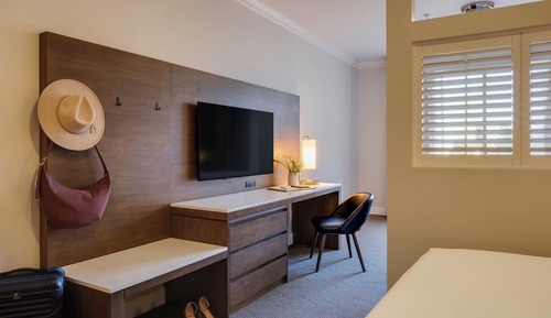 2 Queen Studio Suite Courtyard - Newly Renovated