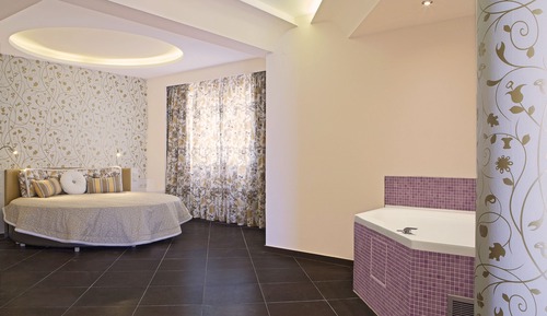 Junior Suite, Garden View (Executive)