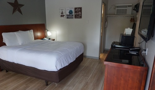 Standard Room, 1 Queen Bed, Non Smoking