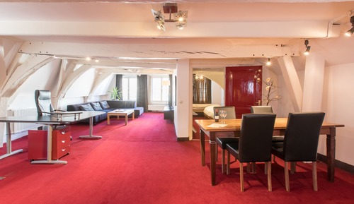City Apartment, 2 Bedrooms