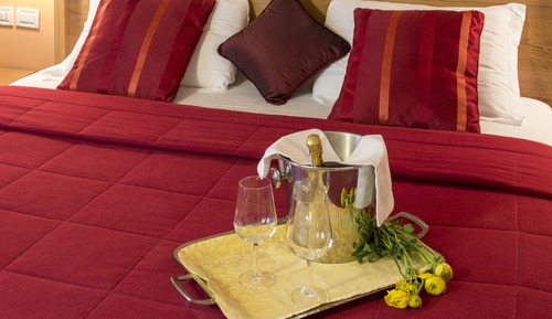 Deluxe Room, 1 King Bed, Vineyard View