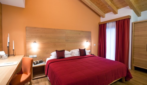 Superior Room, 1 King Bed, Vineyard View