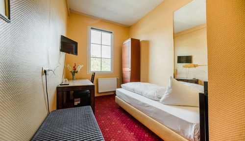 Single Room, River View