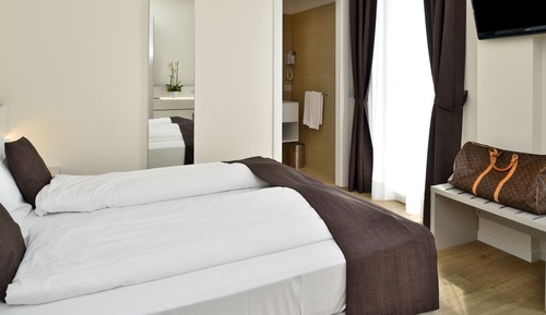 Deluxe Double Room, 1 Queen Bed