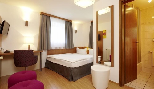 Economy Double Room, Annex Building