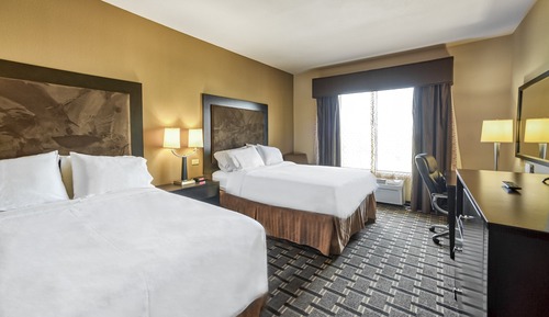 Suite, 2 Double Beds (Mobility, Accessible Tub)