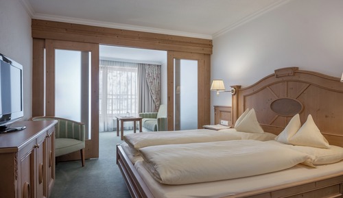 Deluxe Double Room, 1 Bedroom, Bathtub