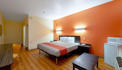 Standard Room, 1 King Bed, Smoking