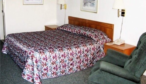 Standard Room, 1 King Bed