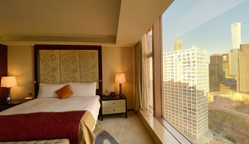 Fairmont Gold King Room (Gold Lounge Access)