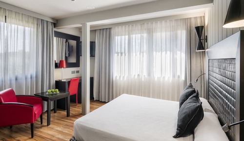 Romantic Shortbreak with sparkling wine bottle