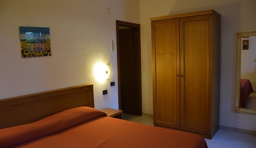 Economy Double or Twin Room, 1 Bedroom, Private Bathroom