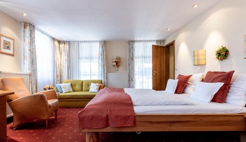 Double Room (C)