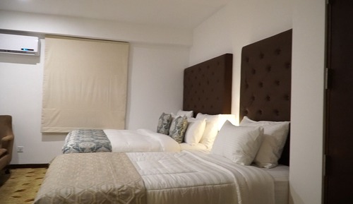 Family Room, Multiple Beds, Non Smoking