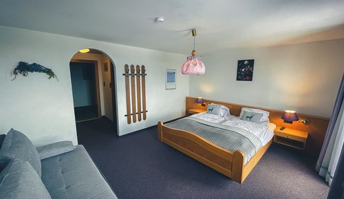 Traditional Quadruple Room, Mountain View