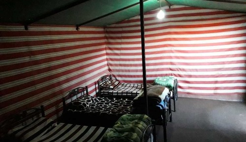 Grand Tent, Hill View, Mountainside