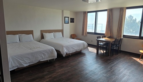 Premium Twin Room