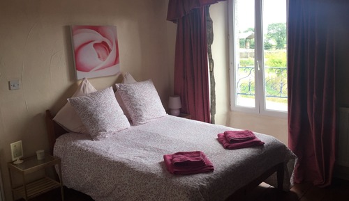 Double Room (Rose, 13 sq m)