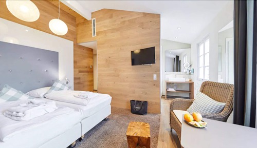 Classic Double Room (Air Conditioning)