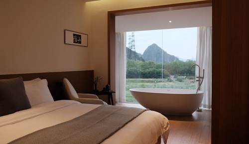 Panoramic Suite, 2 Bedrooms, Non Smoking, Mountain View