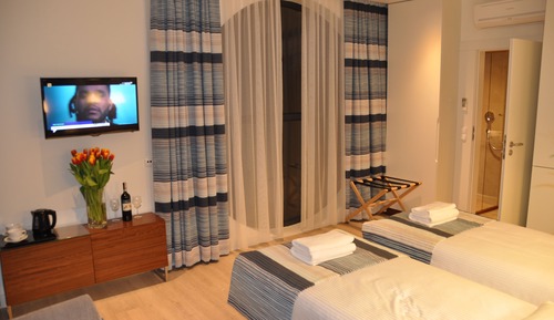 Comfort Double Room, 2 Twin Beds, Partial Lake View