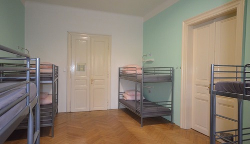 Basic Shared Dormitory, Mixed Dorm, Kitchen, Courtyard View (102)