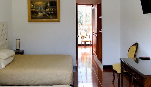 Room, 2 Queen Beds, Garden View, Ground Floor