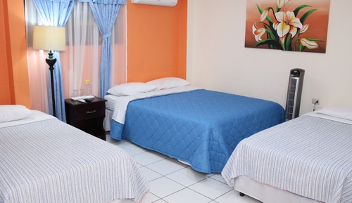 Triple Room